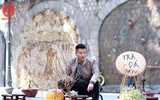 Xem giới trẻ Hà Nội tạo dáng sáng tạo tại phố bích họa Phùng Hưng